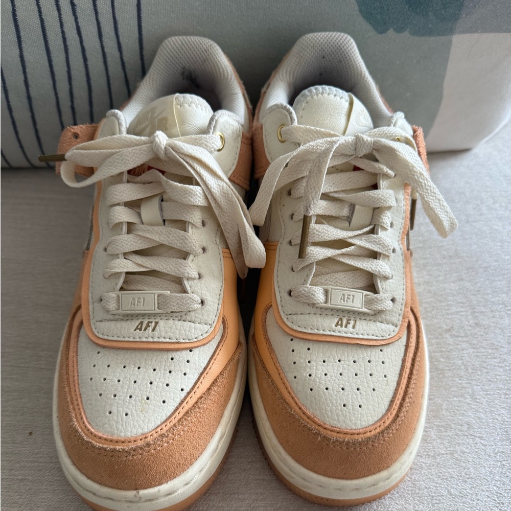 Nike Air Force 1 Sneakers - Cream and Pink